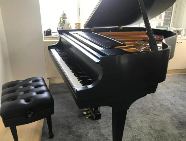 1992 Steinway Model S Grand Piano For Sale - Image 2